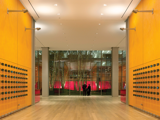 New York Times Building, New York, États-Unis - Architecte : Renzo Piano - Conception lumière : Jean Sundin, Enrique Peiniger, OVI - Photo : Michel Dénancé