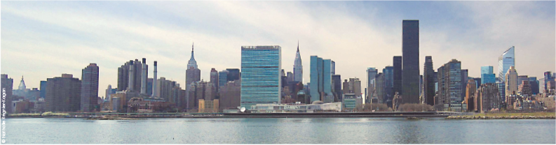Panorama de Manhattan à New-York, US - Tours de grande hauteur, des défis architecturaux aux innovations lumière, rencontres lumière AFE