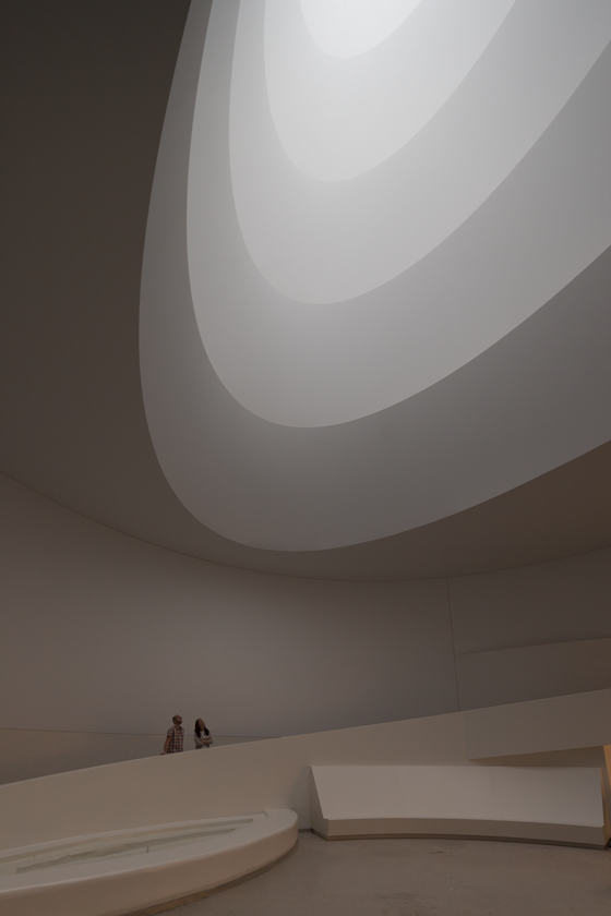 Aten Reign, 2013 - Artiste : James Turrell - Solomon R. Guggenheim Museum, New York, USA - Photo David Heald © James Turrell, Solomon R. Guggenheim Foundation, New York