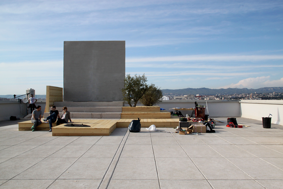Le Monument, 2013 - Artiste Xavier Veilhan - Architectones, Unité d'habitation, Cité Radieuse, MAMO, Marseille, France - Photo Vincent Laganier 