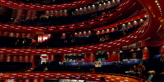 Auditorium de l'Opéra royal danois, Copenhague, Danemark - Architecte : Henning Larsen - Conception lumière : Speirs + Major - Photo : Vincent Laganier, 2008