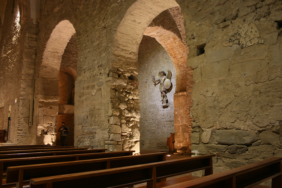 Détail des piliers, abbaye de Saint Michel de Cuxa, Prades, France – Photo : Agence Rossignol