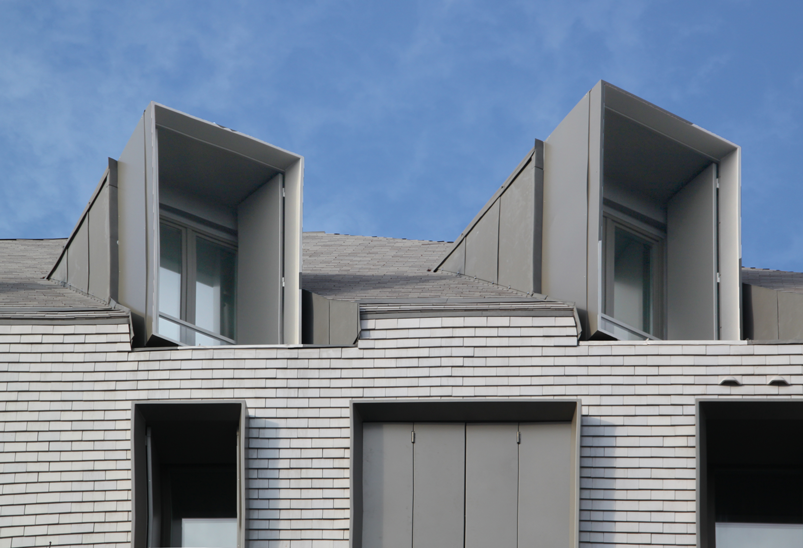 Façade Nord, détail lanterneaux en toiture, logements sociaux, Paris, France - Fresh architectes - Photo Vincent Laganier