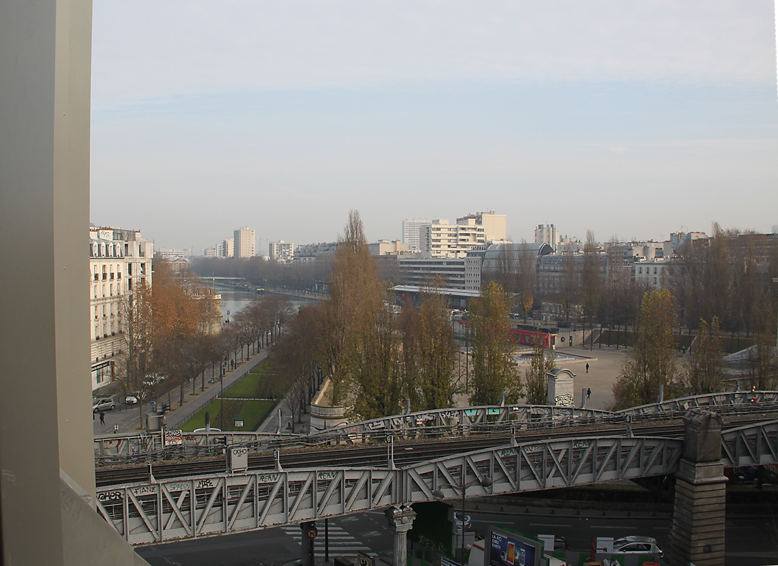 Façade Est, vue sur le canal de l'Ourcq, logements sociaux, Paris, France - Fresh architectes - Photo Vincent Laganier