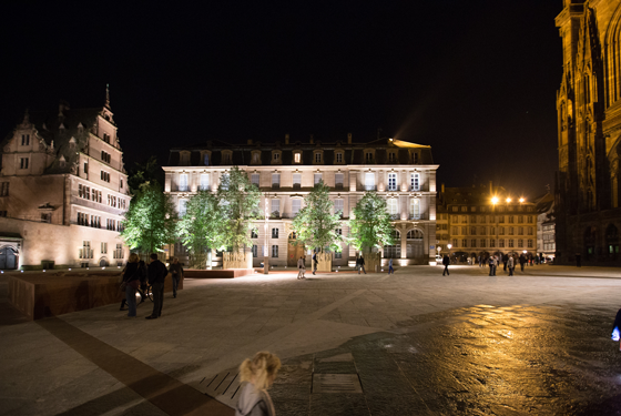 Place-du-chateau,-Strasbourg--Conception-lumiere-et-Photo5-Acte-Lumiere