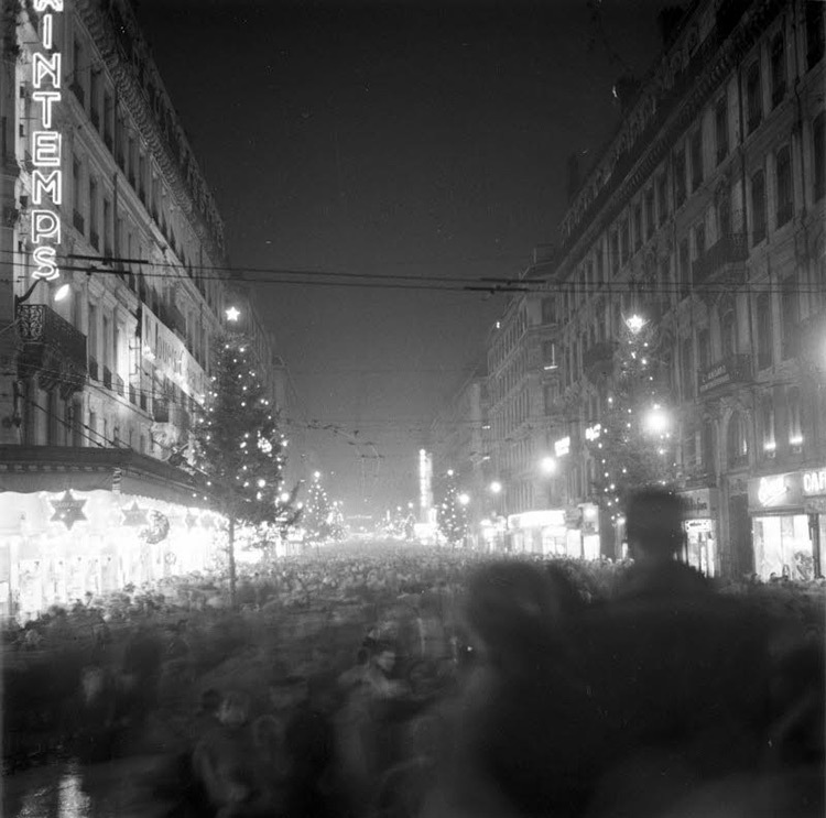 La foule, rue de la République, Lyon, 1956 - Archives Le Progrès