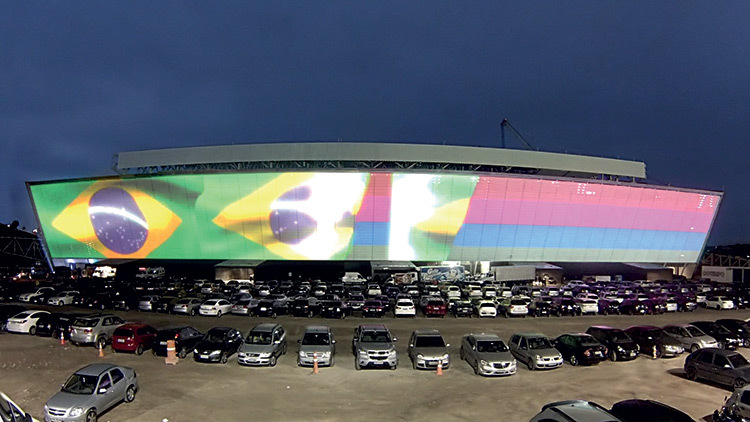 Stade Arena Corinthians, facade, Sao Paulo, Bresil © Osram