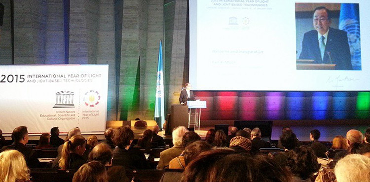 Ban-Ki-moon--Ceremonie-ouverture-IYL2015-UNESCO-Paris-19-janvier-2015-Photo-Chiara-Carucci