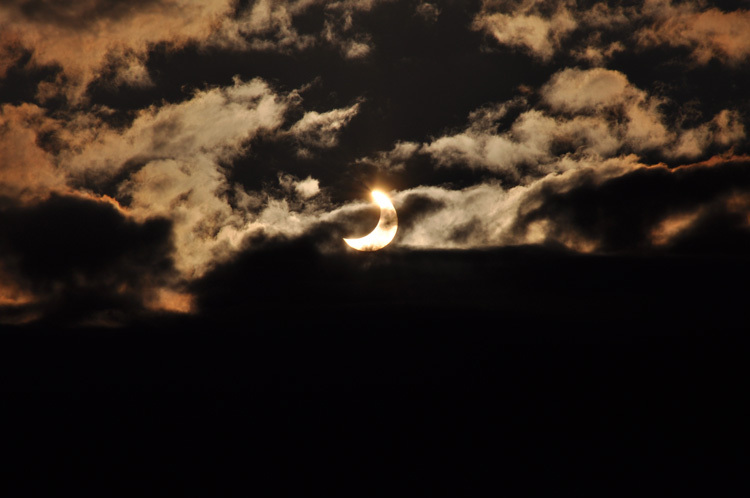 Eclipse-de-Soleil-4 Janvier 2011-Photo2-Observatoire-de-Lyon.jpg