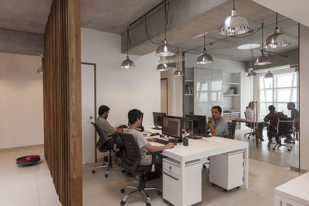 Bureau de l'agence de jour - Mondeal Square, Ahmedabad, Inde © Blocher Blocher Partners Architecture and Design