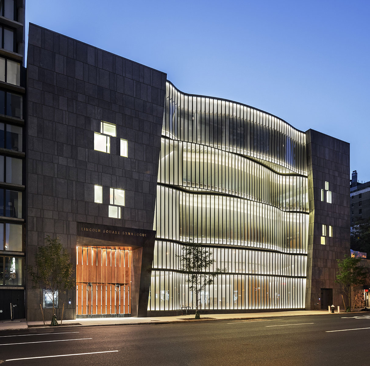 Synagogue Lincoln square, New York, US - Architecte : Cetra Ruddy - Conception lumiere : Tillotson Design Associates © David Sundberg, Esto Photographics Inc