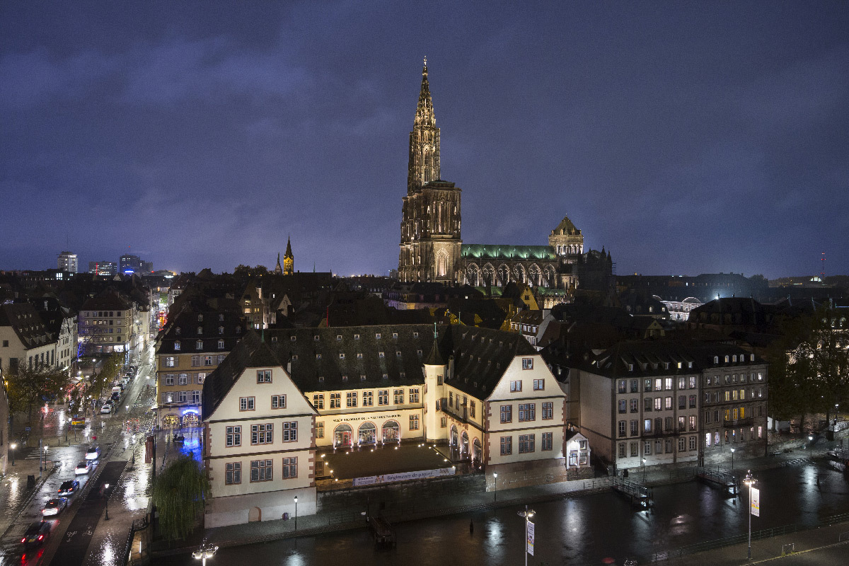 Cathédrale Notre-Dame de Strasbourg, France - Conception lumière : L'Acte Lumière © Xavier Boymond, Novembre 2016