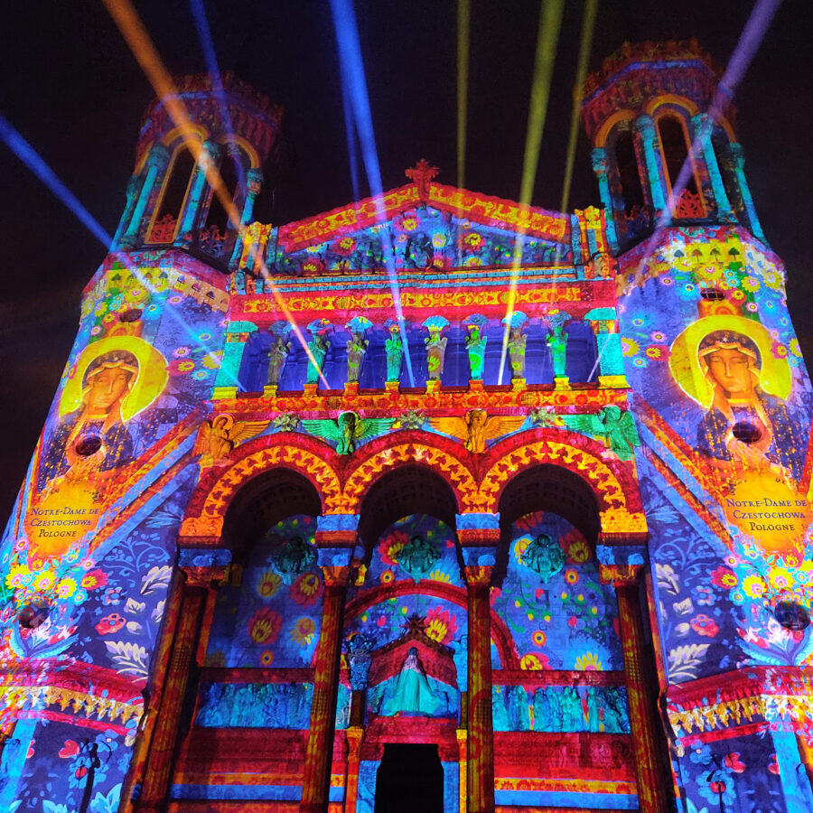 Illumination de Fourvière à Lyon - Région des Lumières