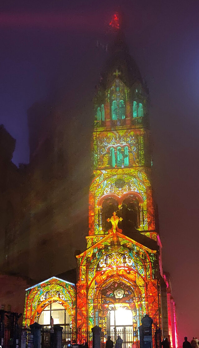 Illumination de la chapelle de Fourvière à Lyon - Région des Lumières